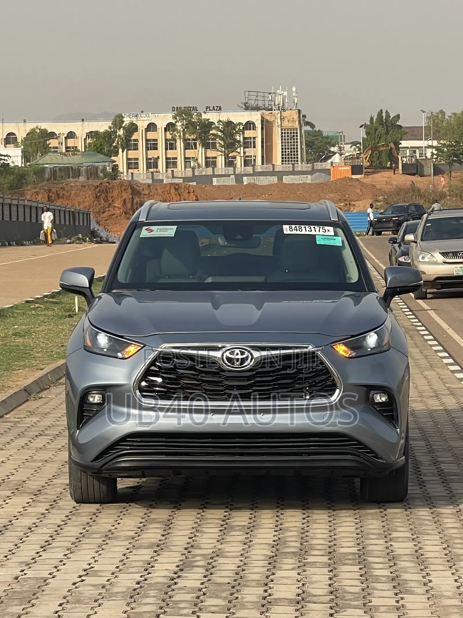 Toyota Highlander XLE AWD 2023