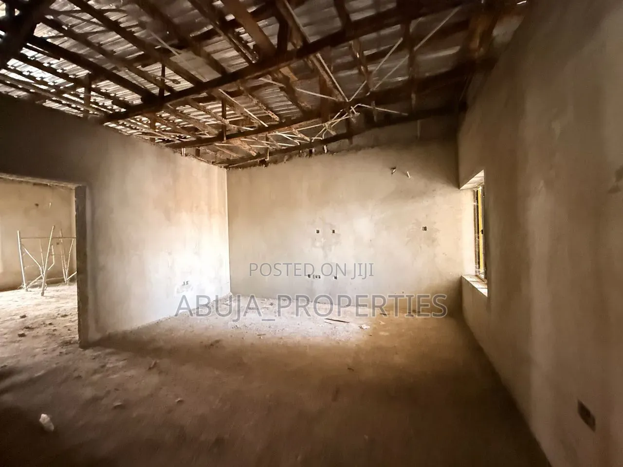 4bdrm Duplex in Life Camp for sale