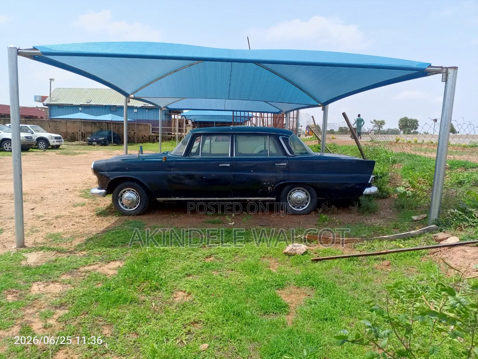 Mercedes-Benz 200E 1967 Black