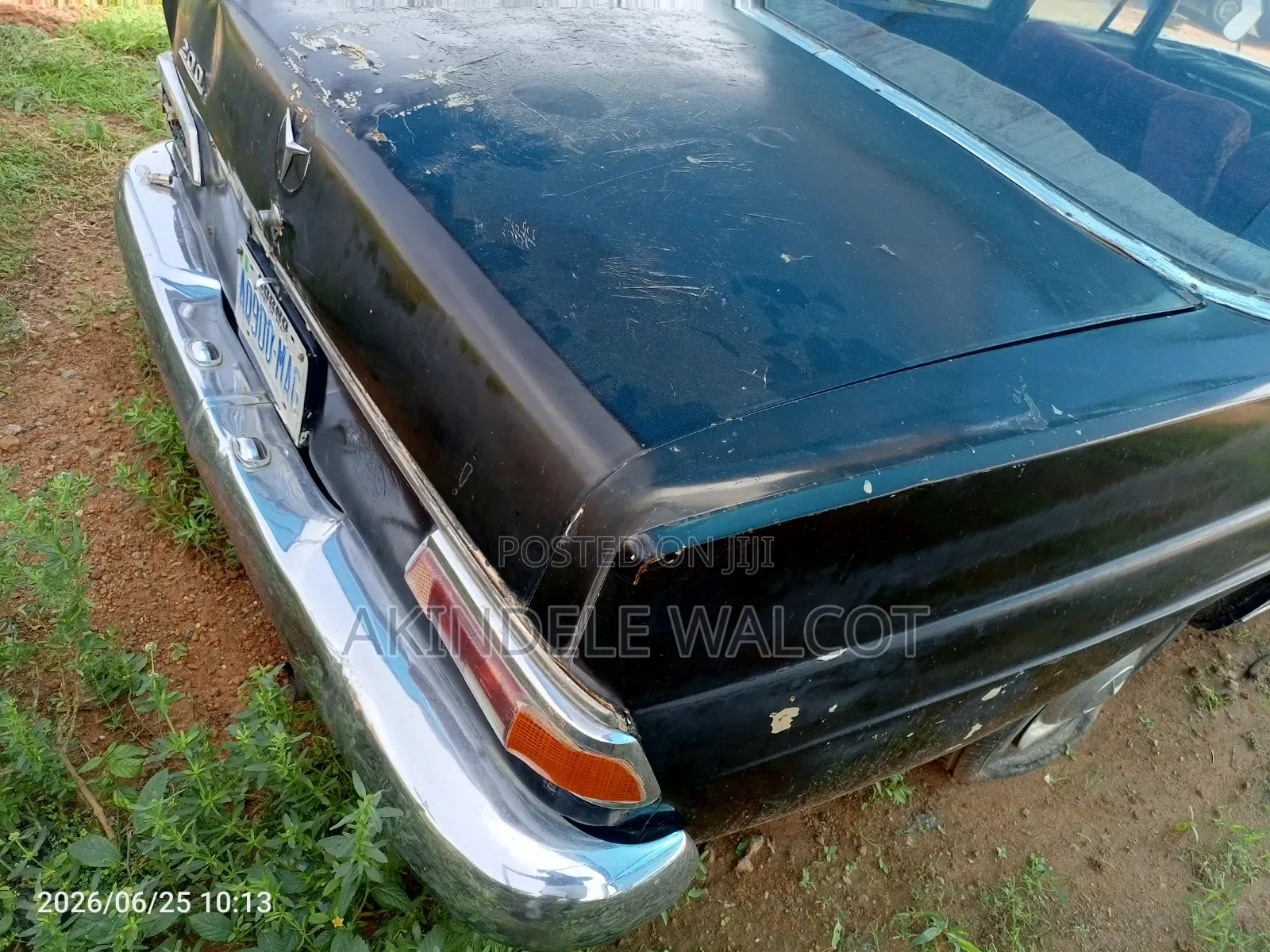 Mercedes-Benz 200E 1967 Black