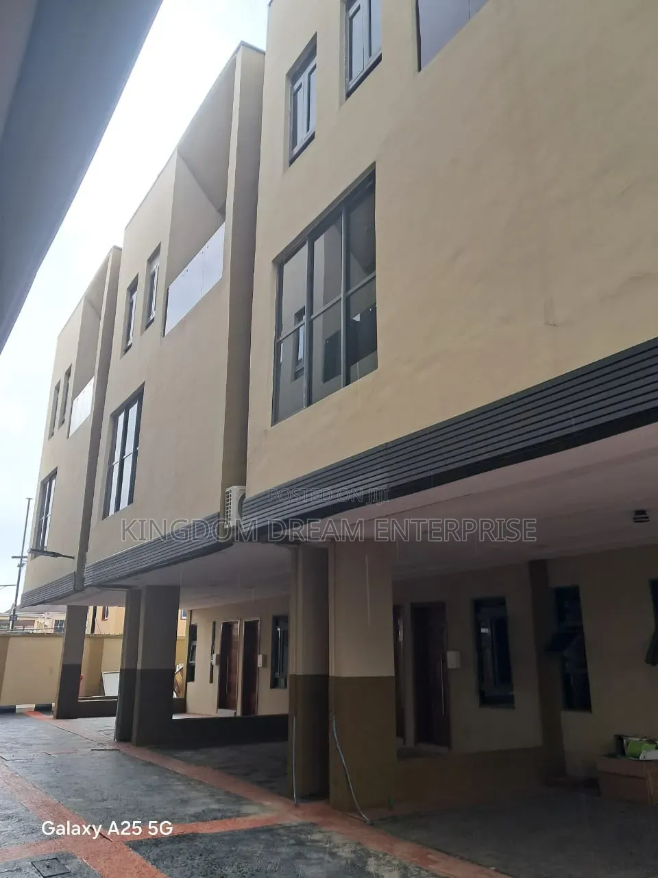 Furnished 4bdrm Townhouse / Terrace in Ikeja Gra for rent