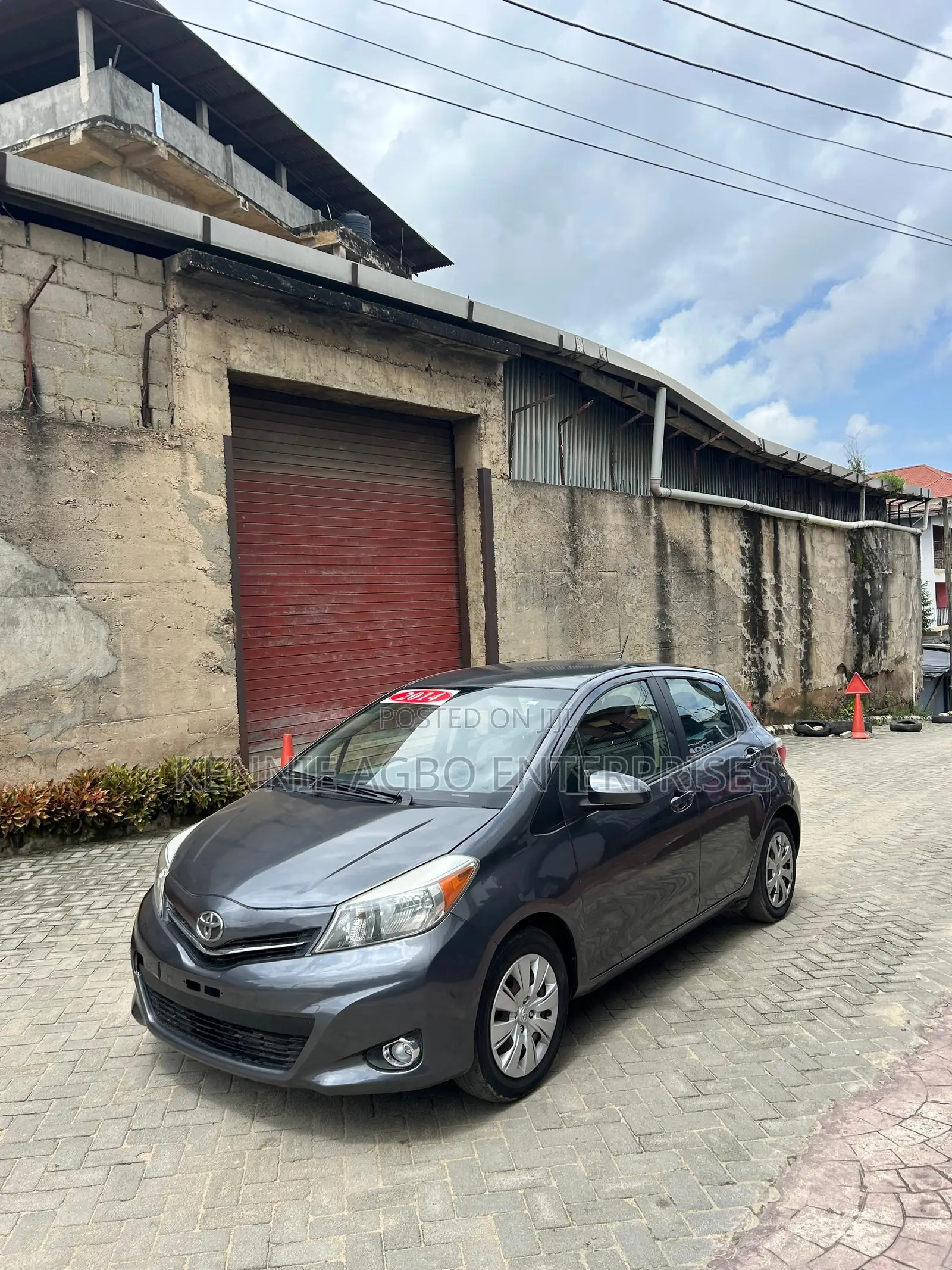 Toyota Yaris LE Hatchback 5dr 2014 Gray