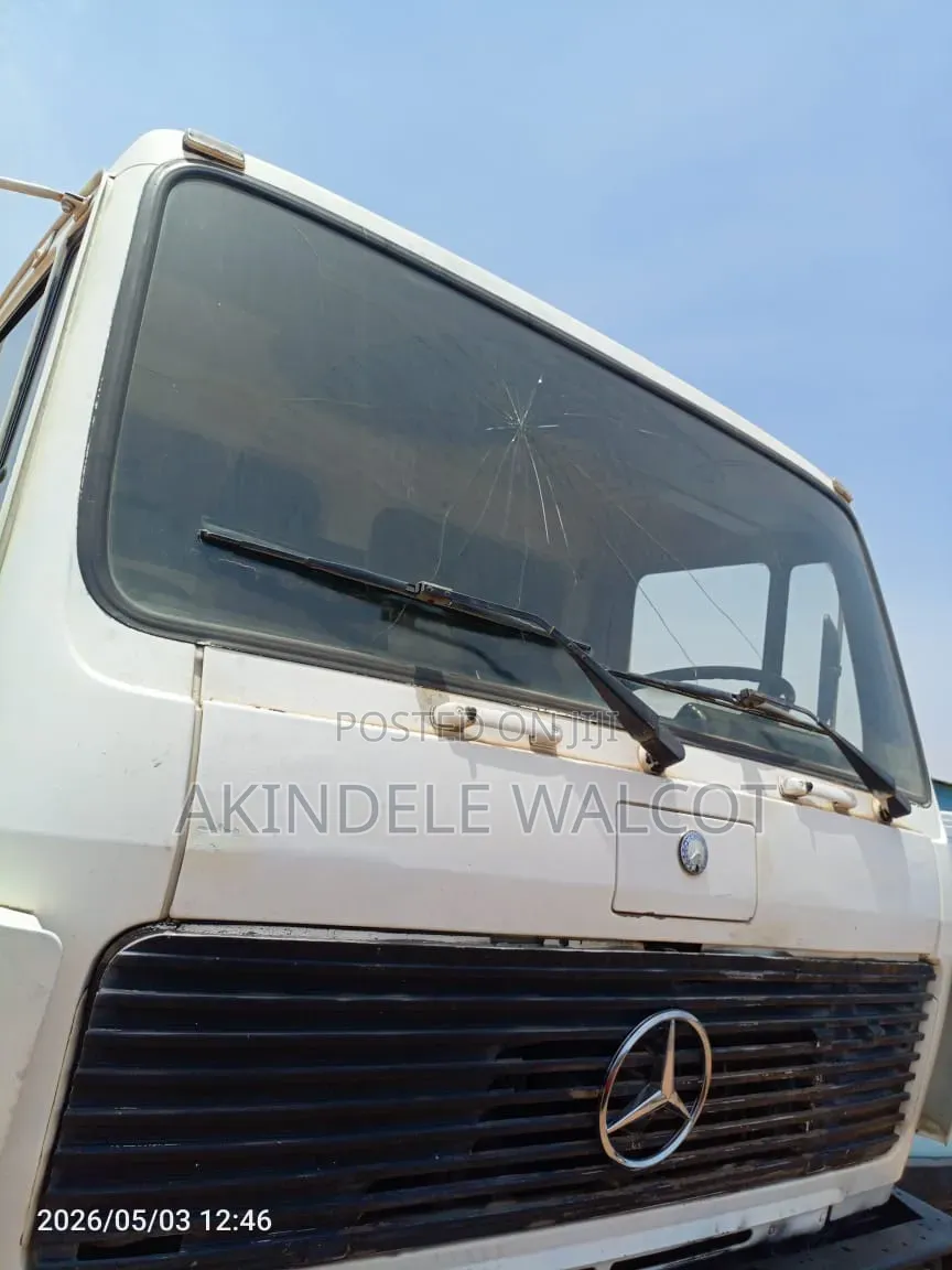 Mercedes Benz Flat Head Truck