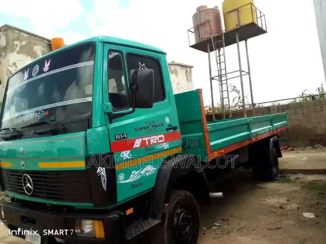 Mercedes Benz Truck