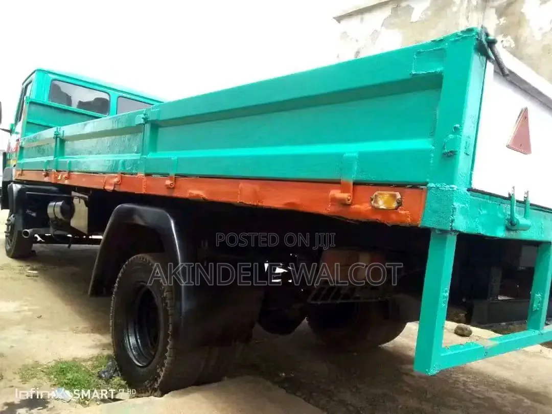 Mercedes Benz Truck