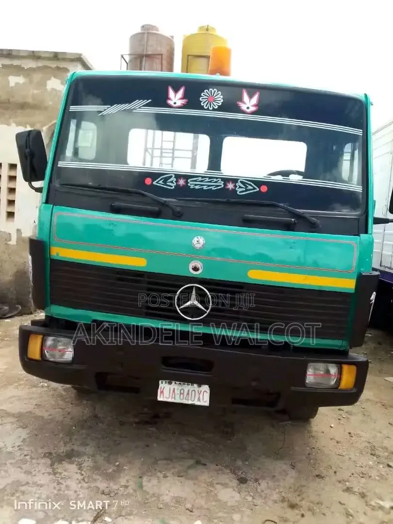 Mercedes Benz Truck
