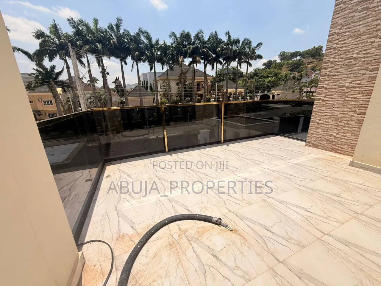 5bdrm Duplex in Gwarinpa for sale