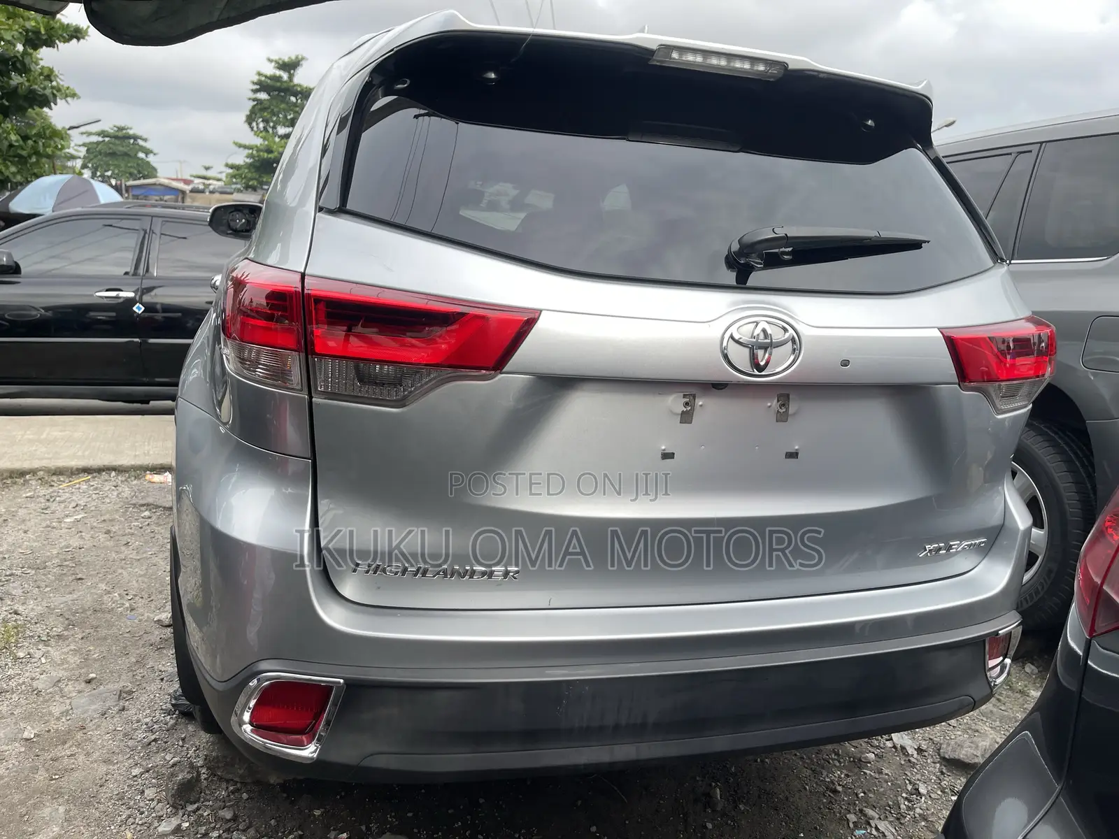Toyota Highlander XLE 4x4 V6 (3.5L 6cyl 8A) 2018 Silver