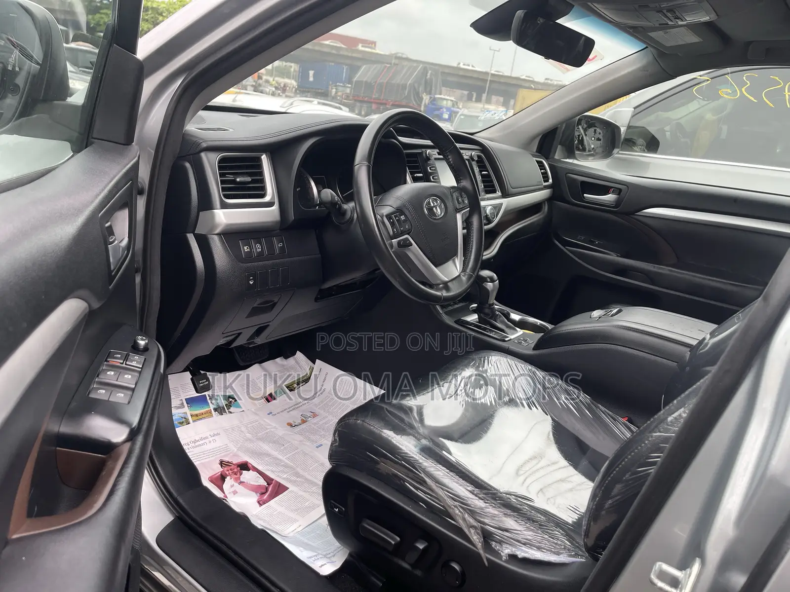 Toyota Highlander XLE 4x4 V6 (3.5L 6cyl 8A) 2018 Silver