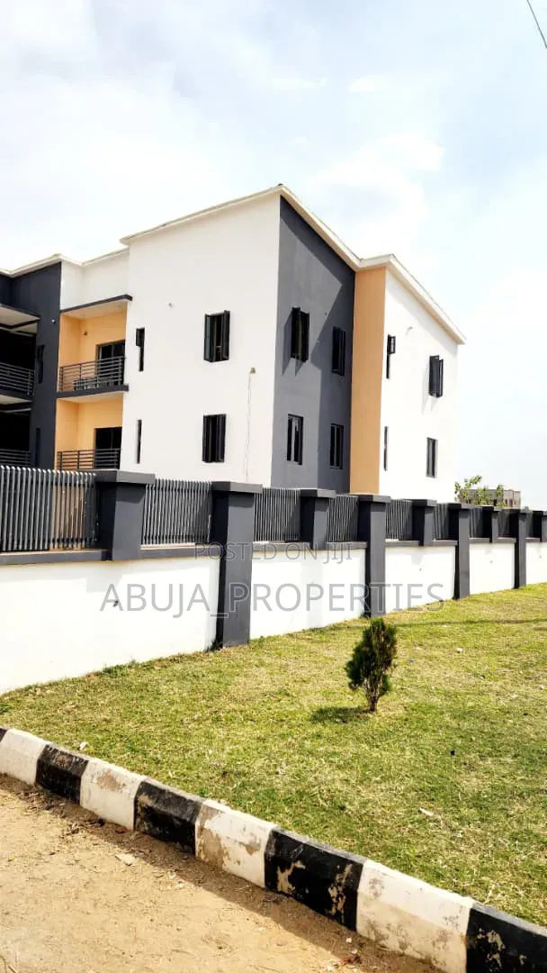 3bdrm Apartment in Kaura for sale