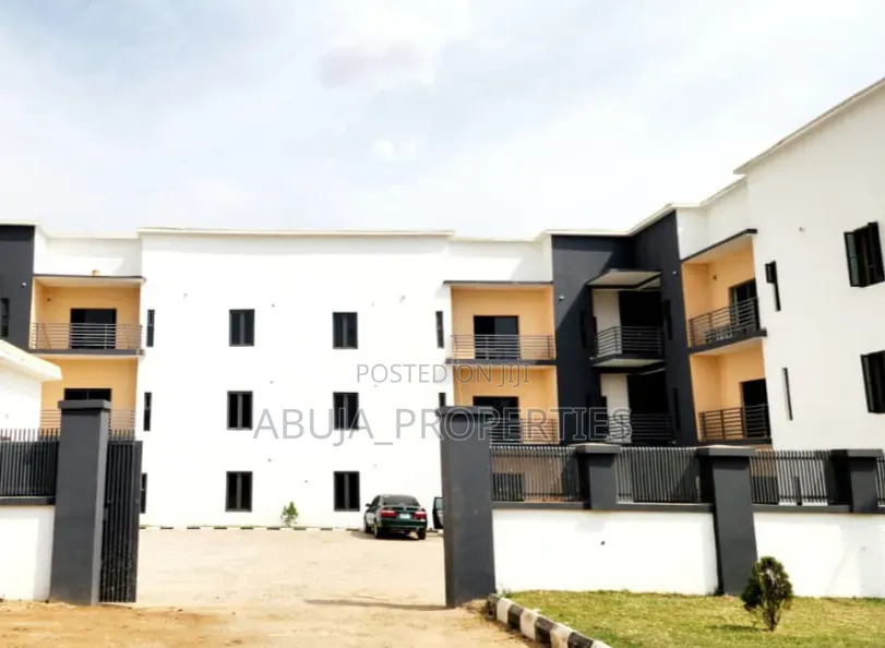 3bdrm Apartment in Kaura for sale