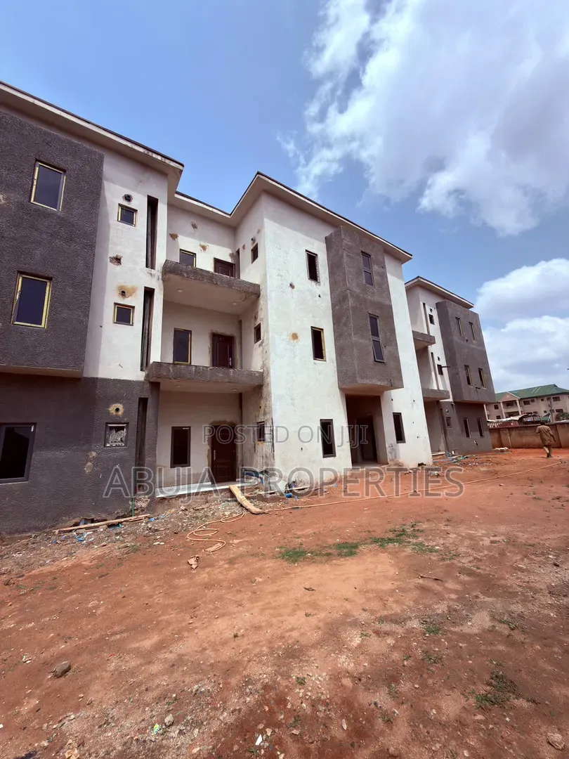 3bdrm Apartment in Life Camp for sale
