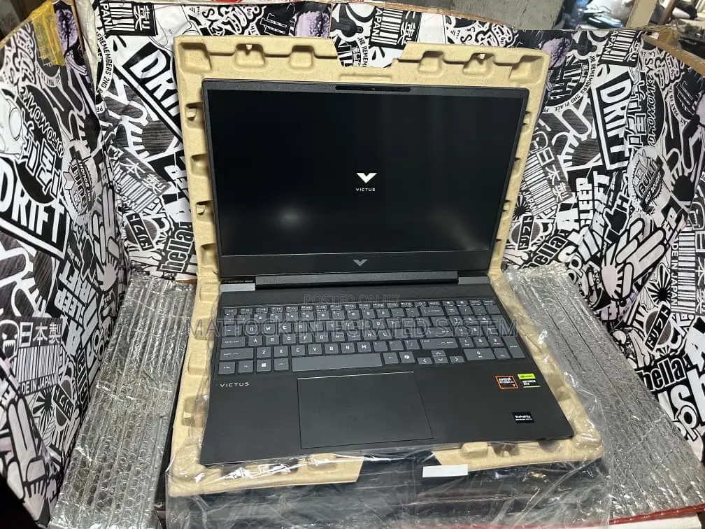 Laptop HP Victus 15 16GB AMD Ryzen 7 SSD 1T