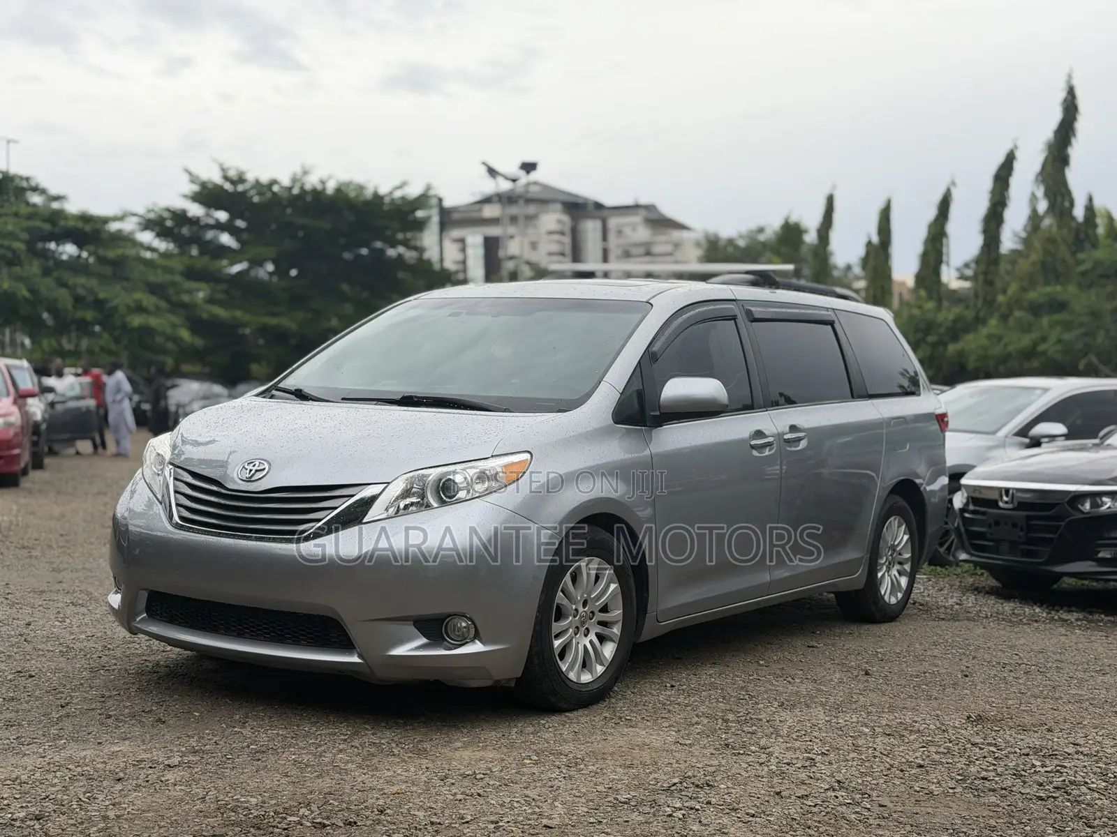 Toyota Sienna 2016 Silver
