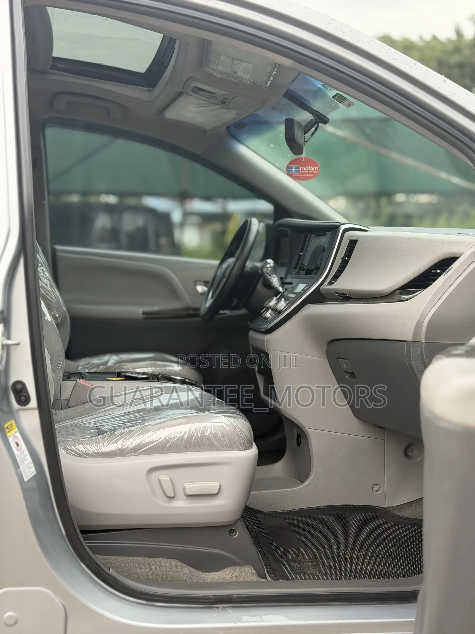 Toyota Sienna 2016 Silver