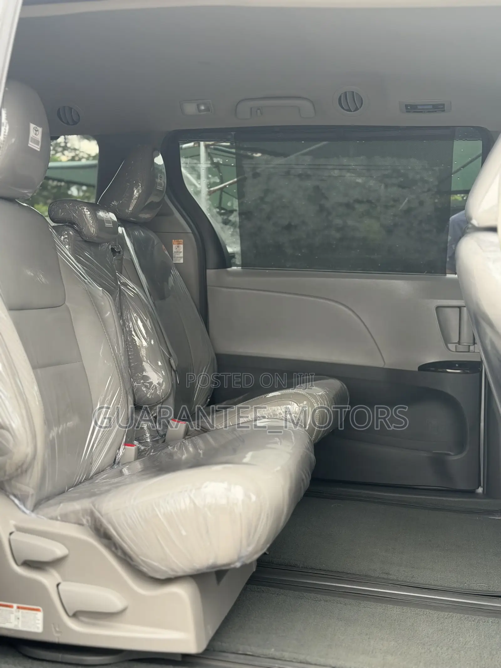 Toyota Sienna 2016 Silver