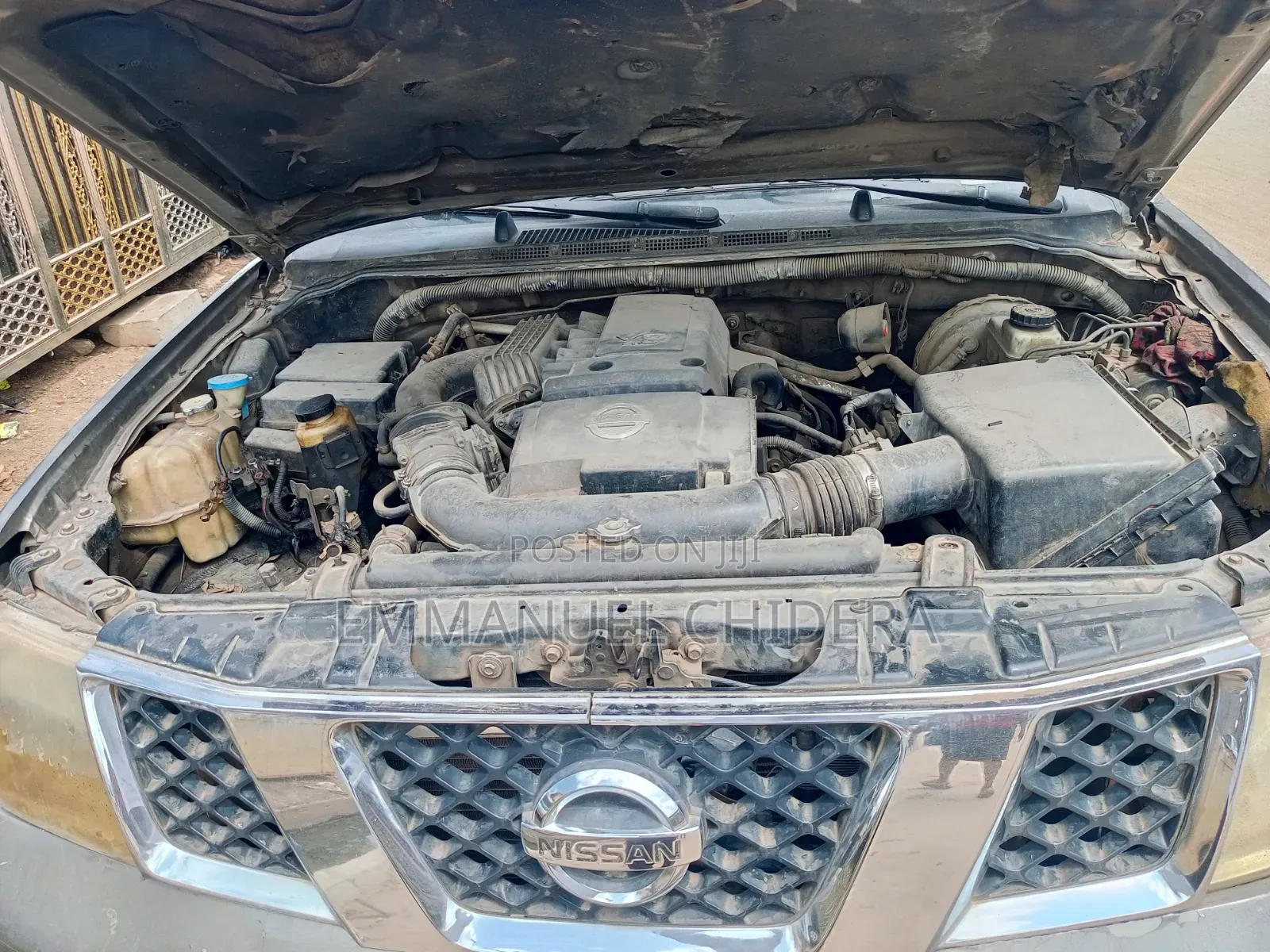 Nissan Pathfinder 2005 Gray