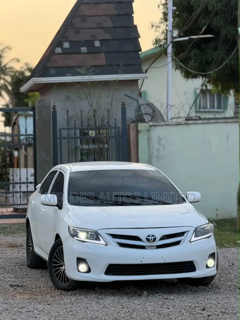 Toyota Corolla 2010 White