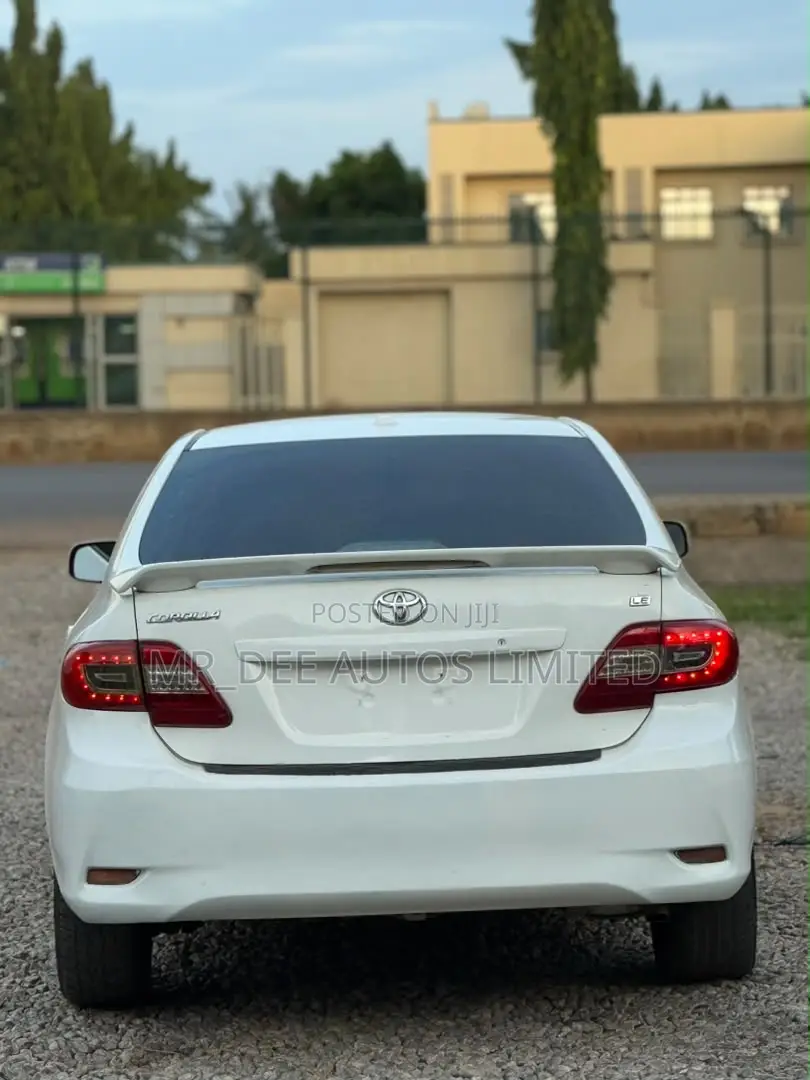 Toyota Corolla 2010 White