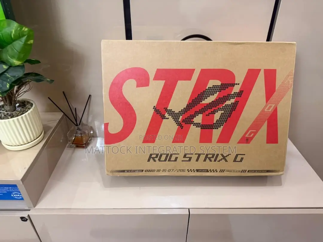 New Laptop Asus ROG Strix G18 64GB Intel Core Ultra 9 SSD 2T