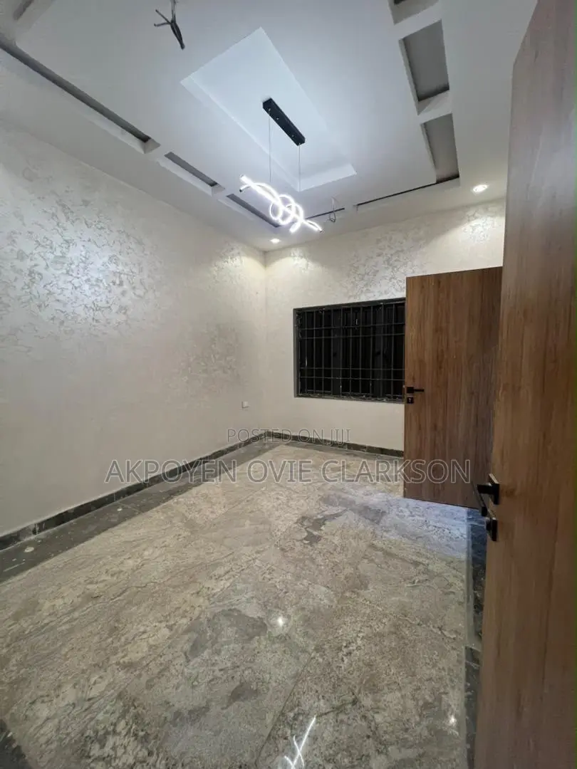3bdrm Penthouse in Guzape District for sale