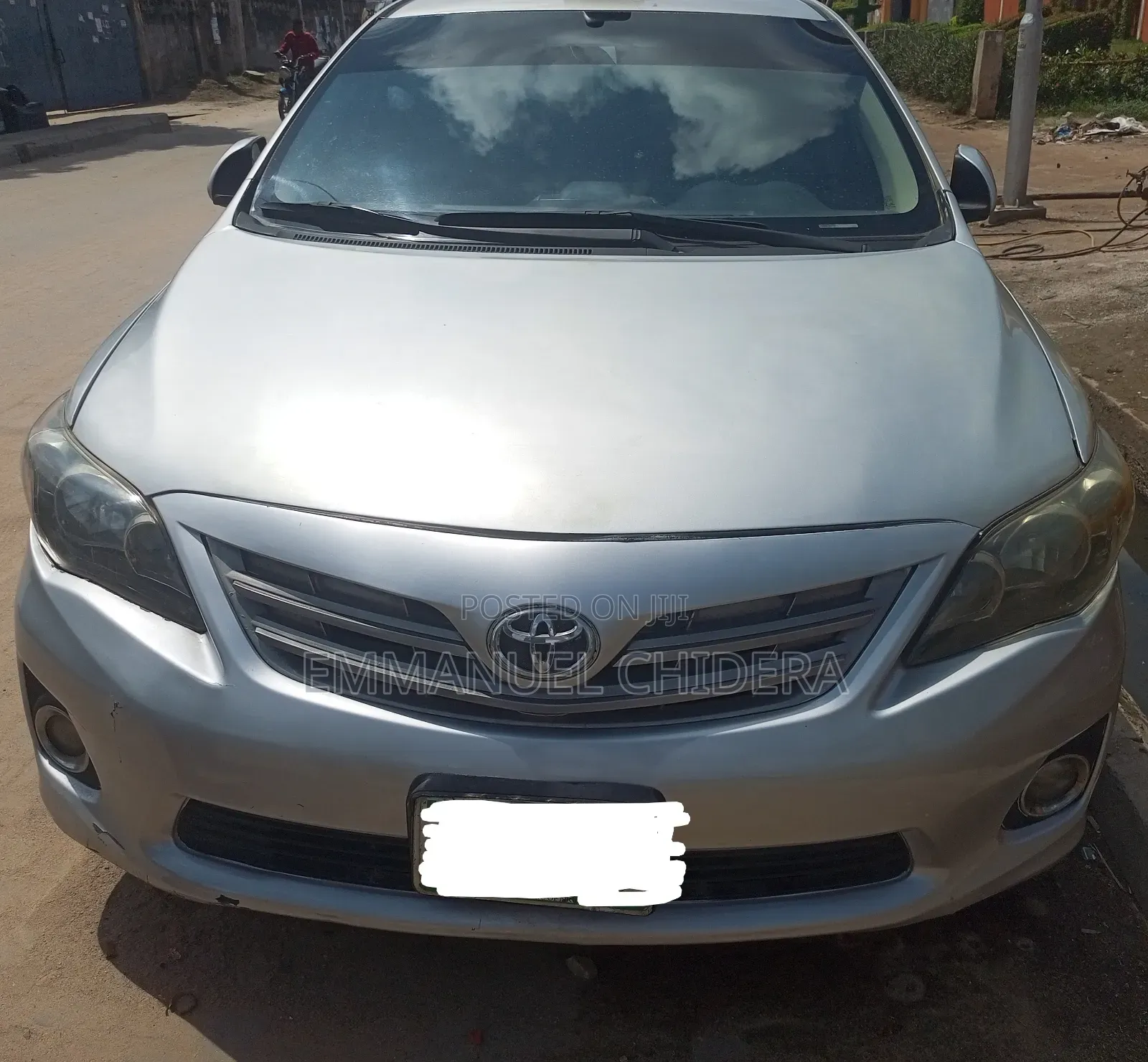 Toyota Corolla LE 4dr Sedan (1.8L 4cyl 4A) 2013 Silver