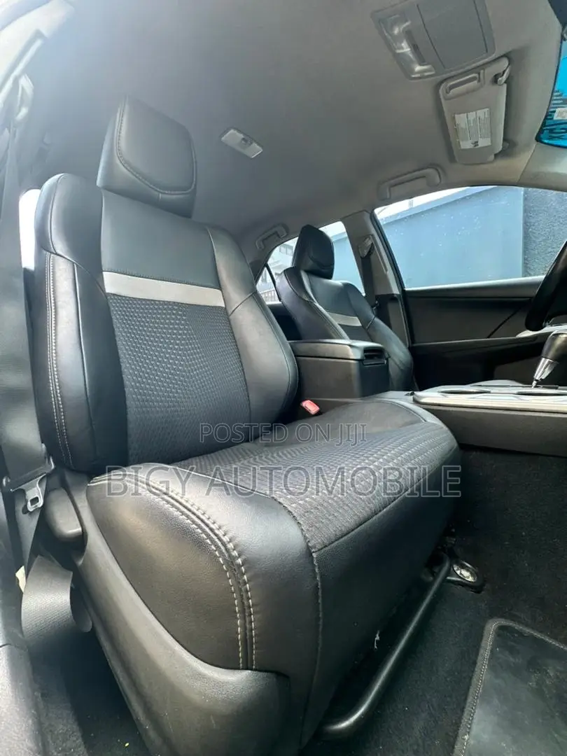 Toyota Camry SE Sport 4dr Sedan w/Prod. End 11/13 (2.5L 4cyl 6A) 2014