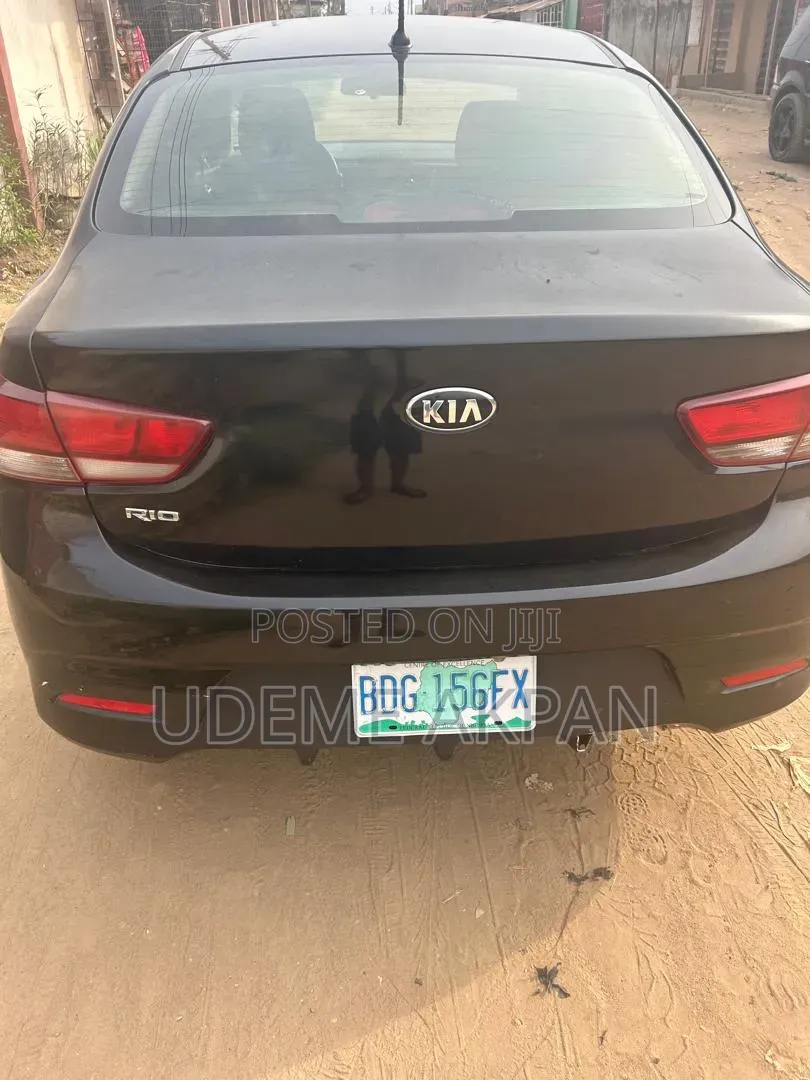 Kia Rio S Sedan 2019 Black
