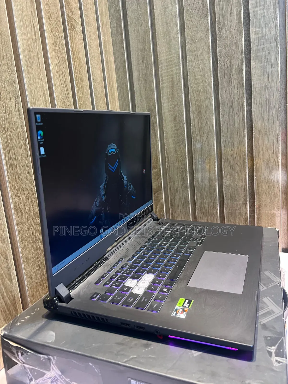 Laptop Asus ROG Strix G731G 16GB AMD Ryzen 7 SSD 512GB