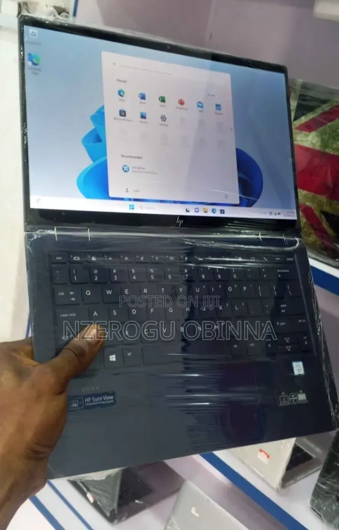 New Laptop HP Elite Dragonfly x360 8th Gen 8GB Intel Core i5 SSD 256GB