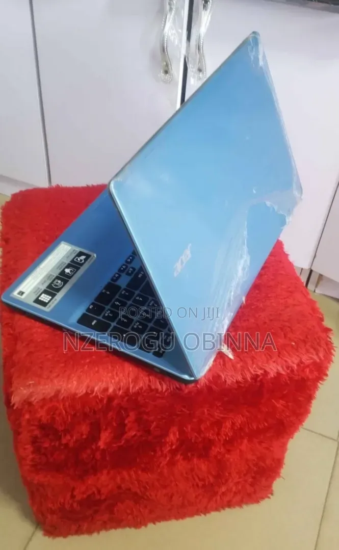 Laptop Acer Aspire E1-530 4GB Intel Core i3 HDD 320GB