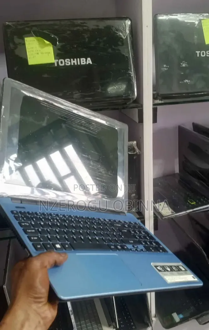 Laptop Acer Aspire E1-530 4GB Intel Core i3 HDD 320GB