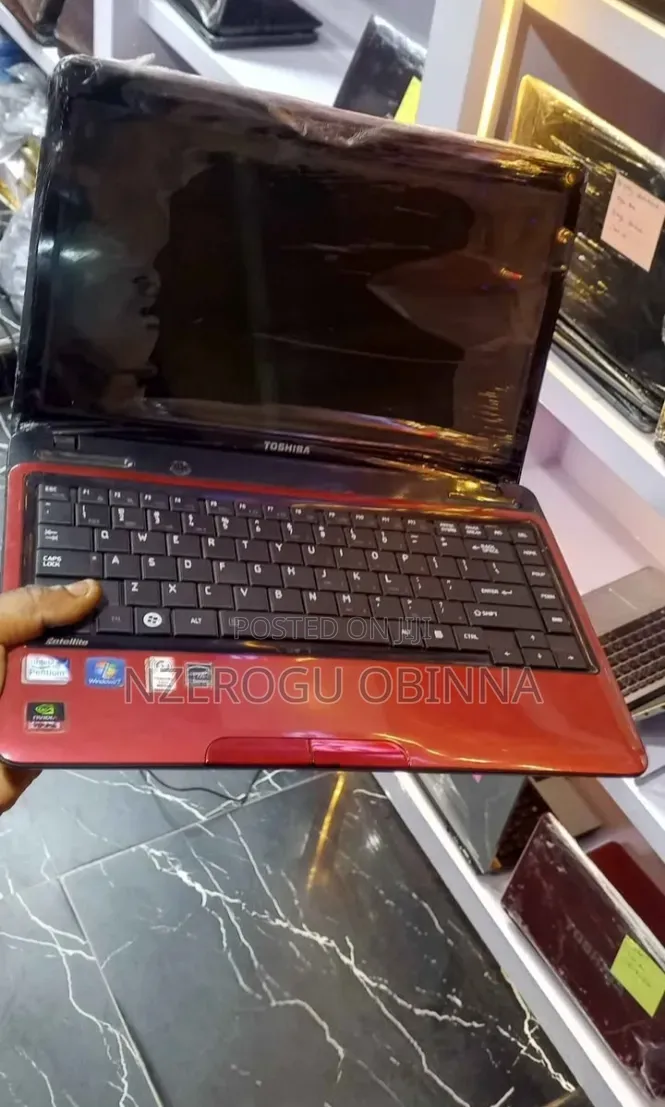 Laptop Toshiba Satellite C55 4GB Intel Pentium HDD 250GB