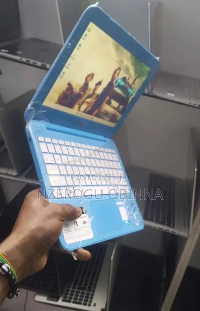 New Laptop HP Stream 11 4GB Intel Celeron SSD 60GB