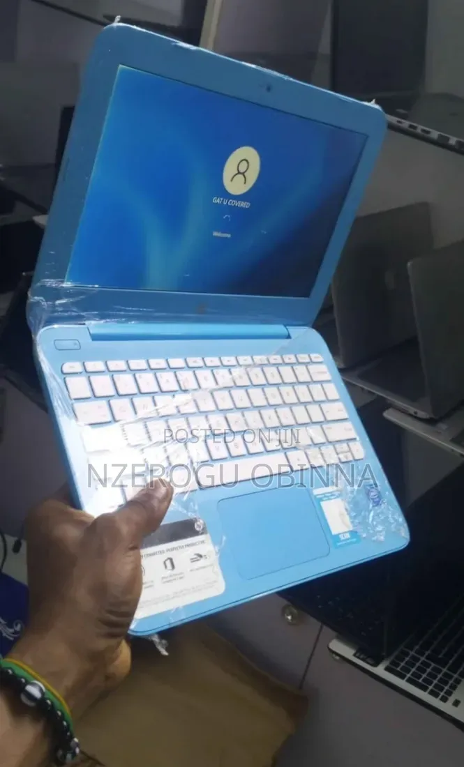 New Laptop HP Stream 11 4GB Intel Celeron SSD 60GB