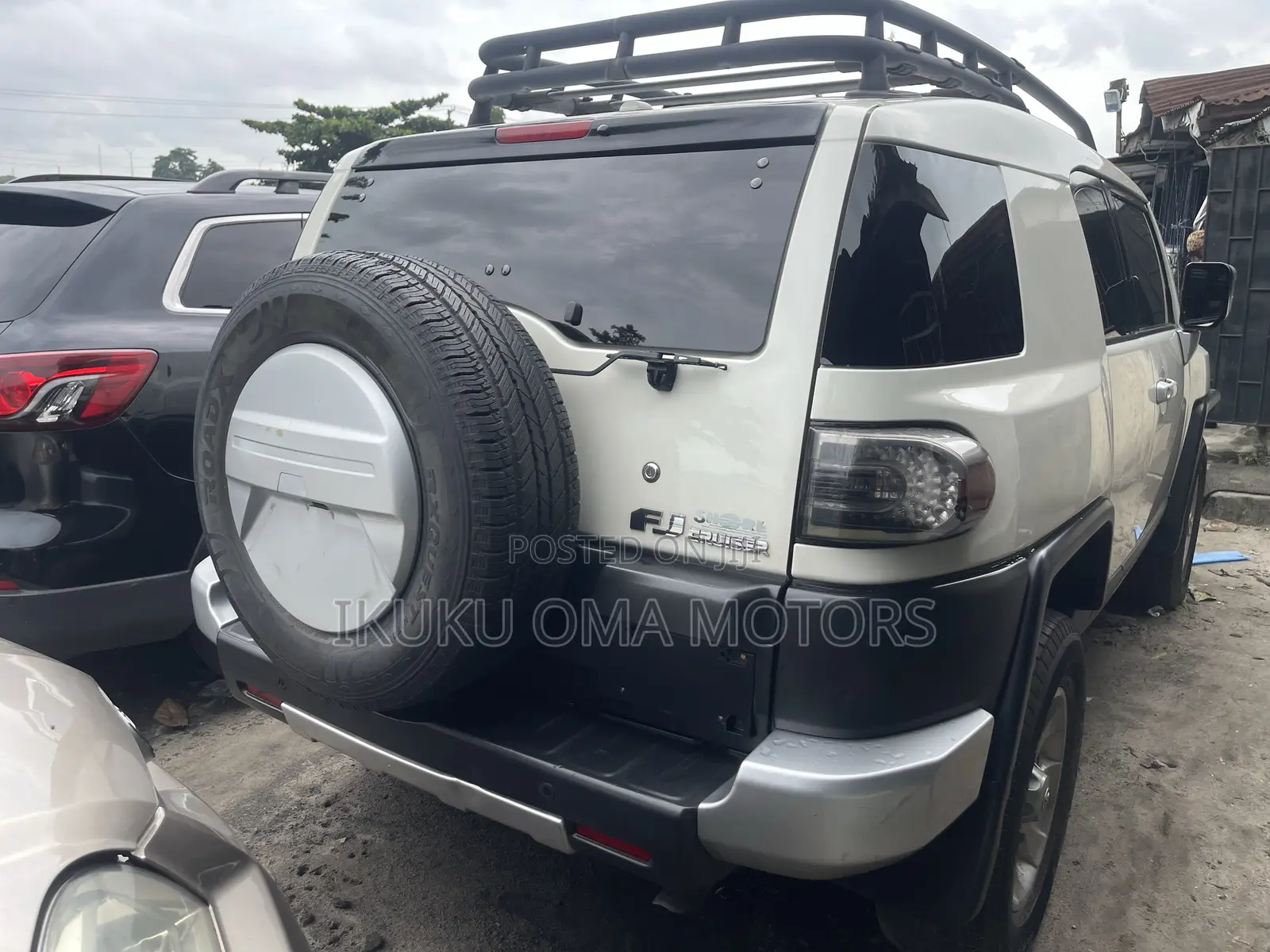 Toyota FJ Cruiser 4x4 Automatic 2012 White