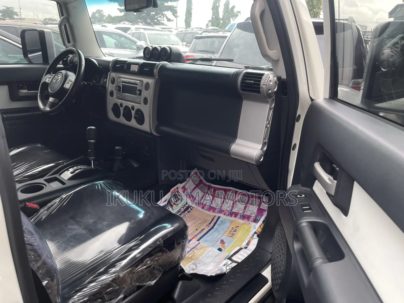 Toyota FJ Cruiser 4x4 Automatic 2012 White