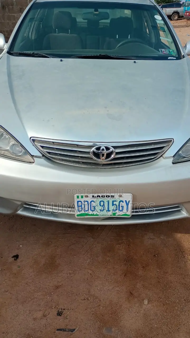 Toyota Camry 2026 Silver