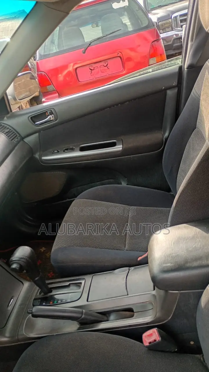 Toyota Camry 2026 Silver