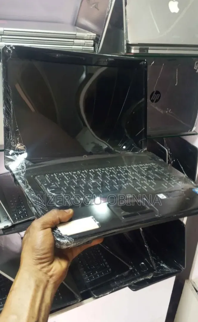 New Laptop HP Compaq 615 4GB Intel Core 2 Quad HDD 250GB