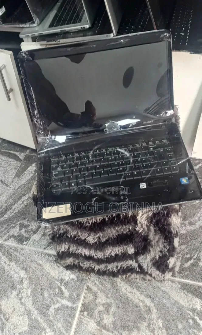 New Laptop HP Compaq 615 4GB Intel Core 2 Quad HDD 250GB