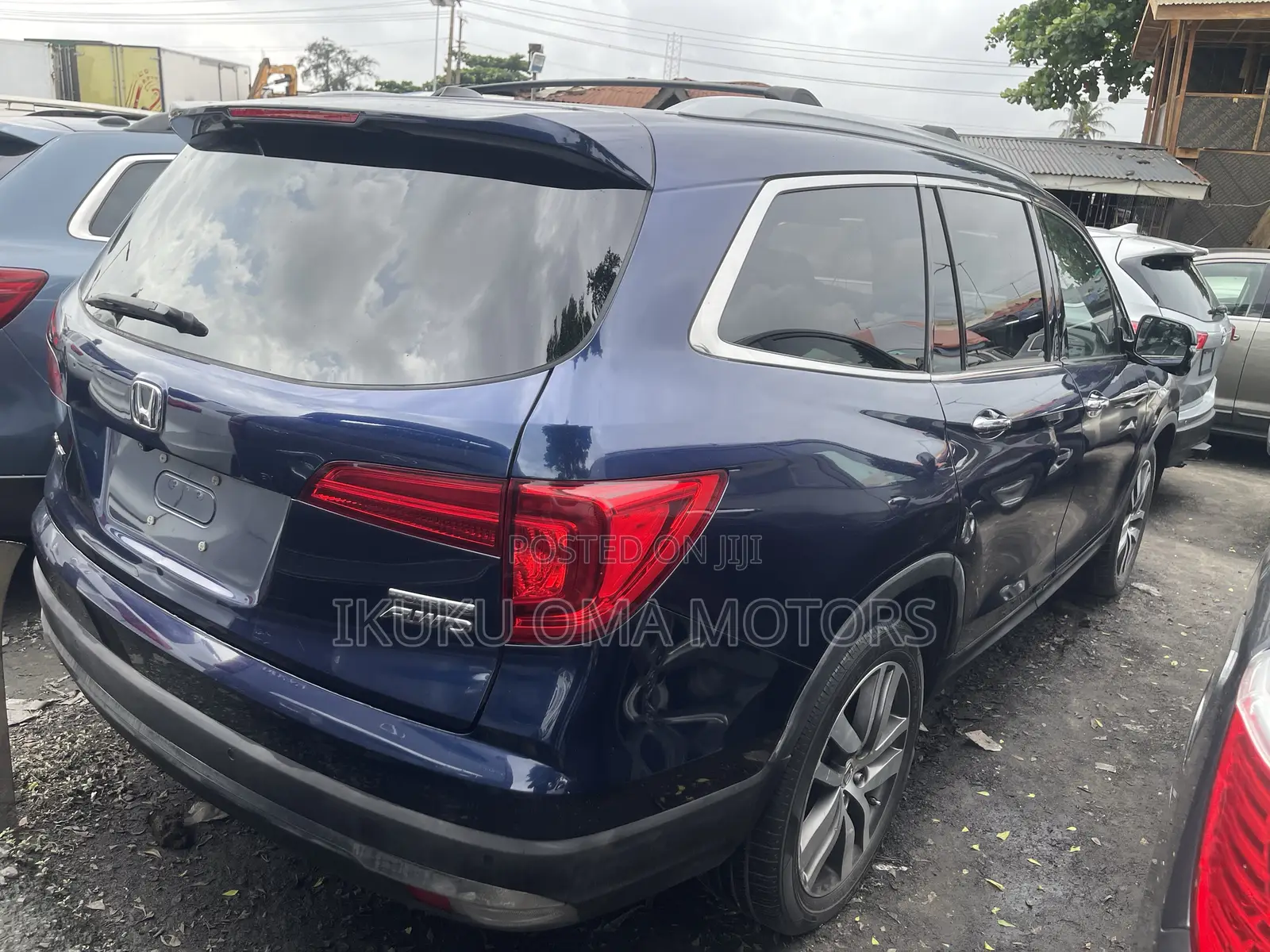 Honda Pilot Touring 4dr SUV 4WD (3.5L 6cyl 9A) 2017 Blue