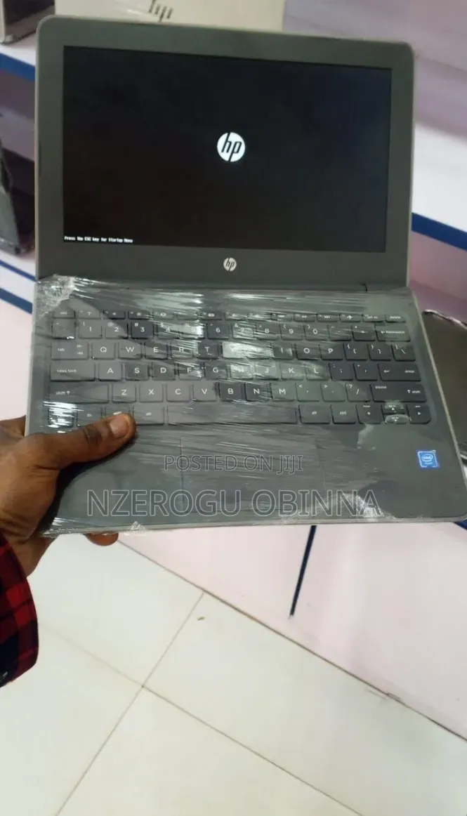 New Laptop HP Stream 11 4GB Intel Celeron SSD 60GB