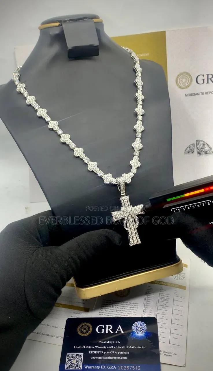 VVS Moissanite Diamond Cross Link Unisex Neck Chain Cross Pendant