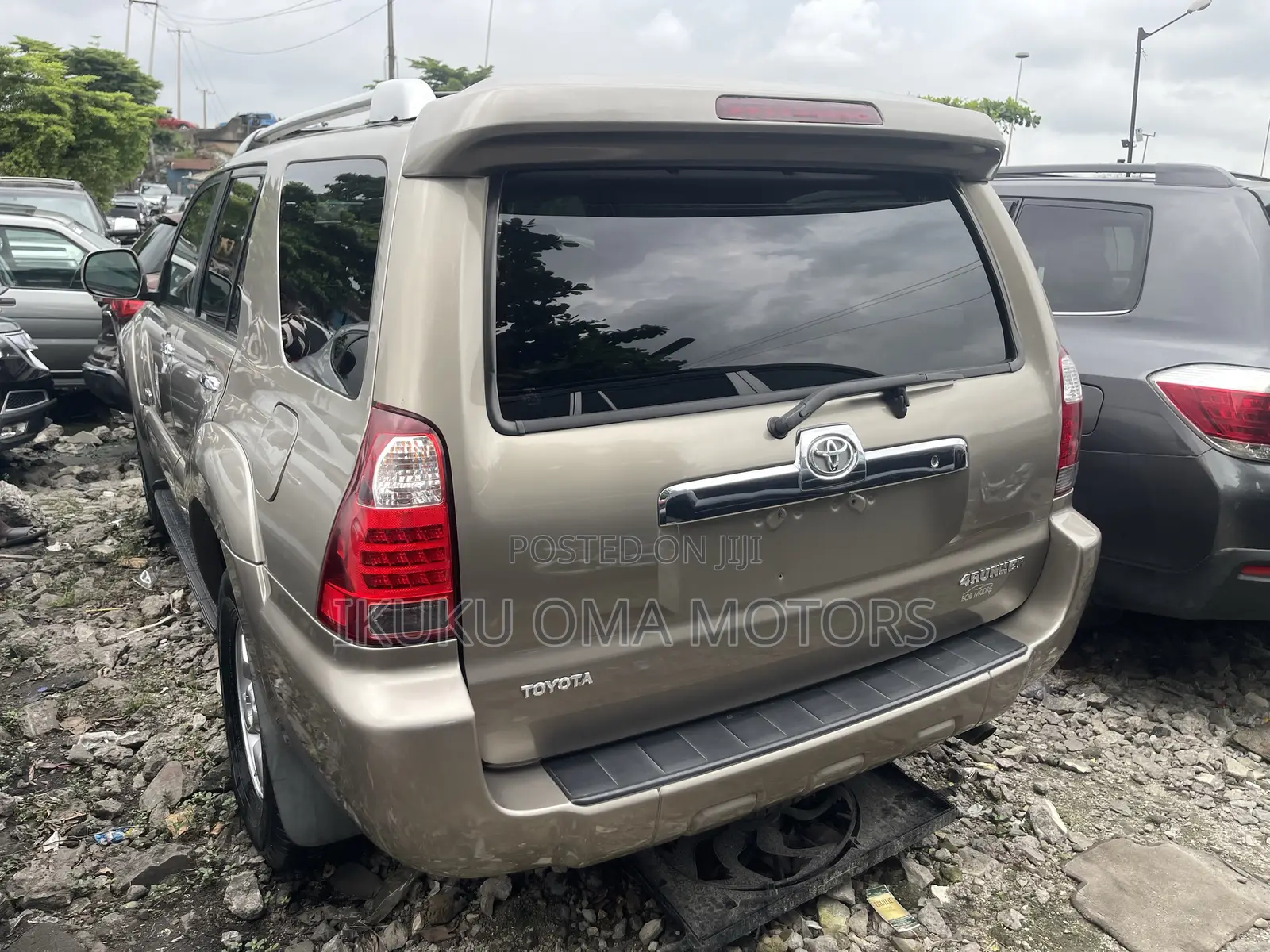 Toyota 4-Runner Limited 2008 Gold