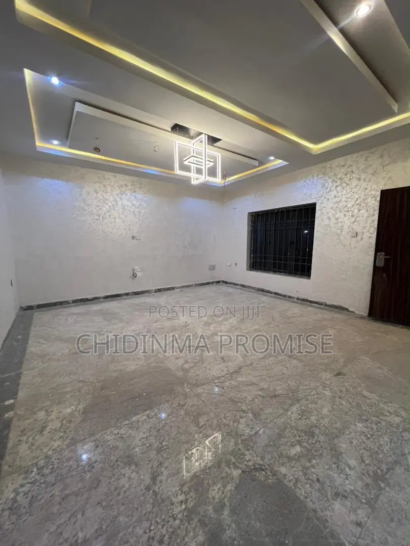 3bdrm Penthouse in Guzape for sale