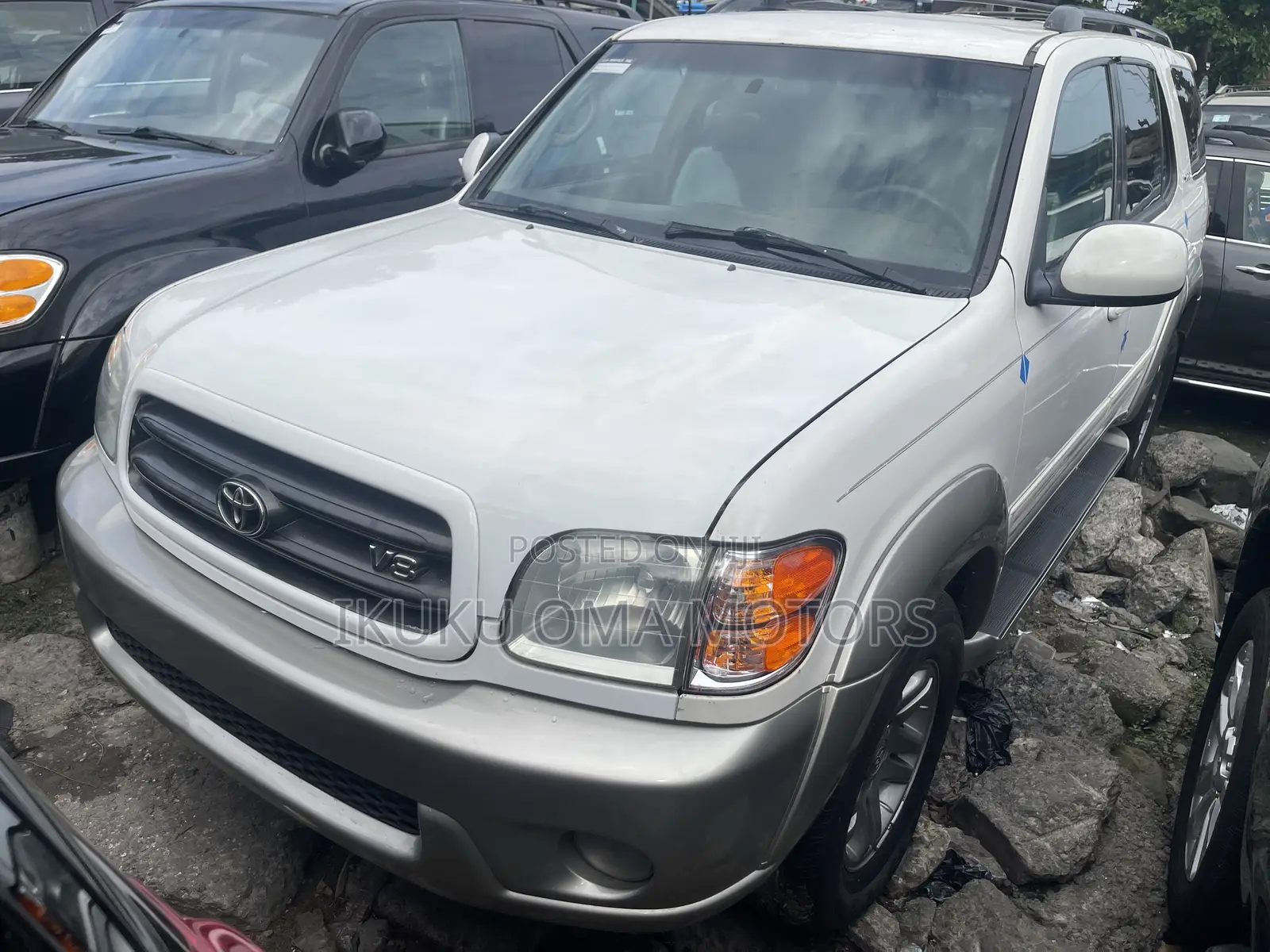 Toyota Sequoia Limited 4dr SUV 4WD (4.7L 8cyl 4A) 2004 White