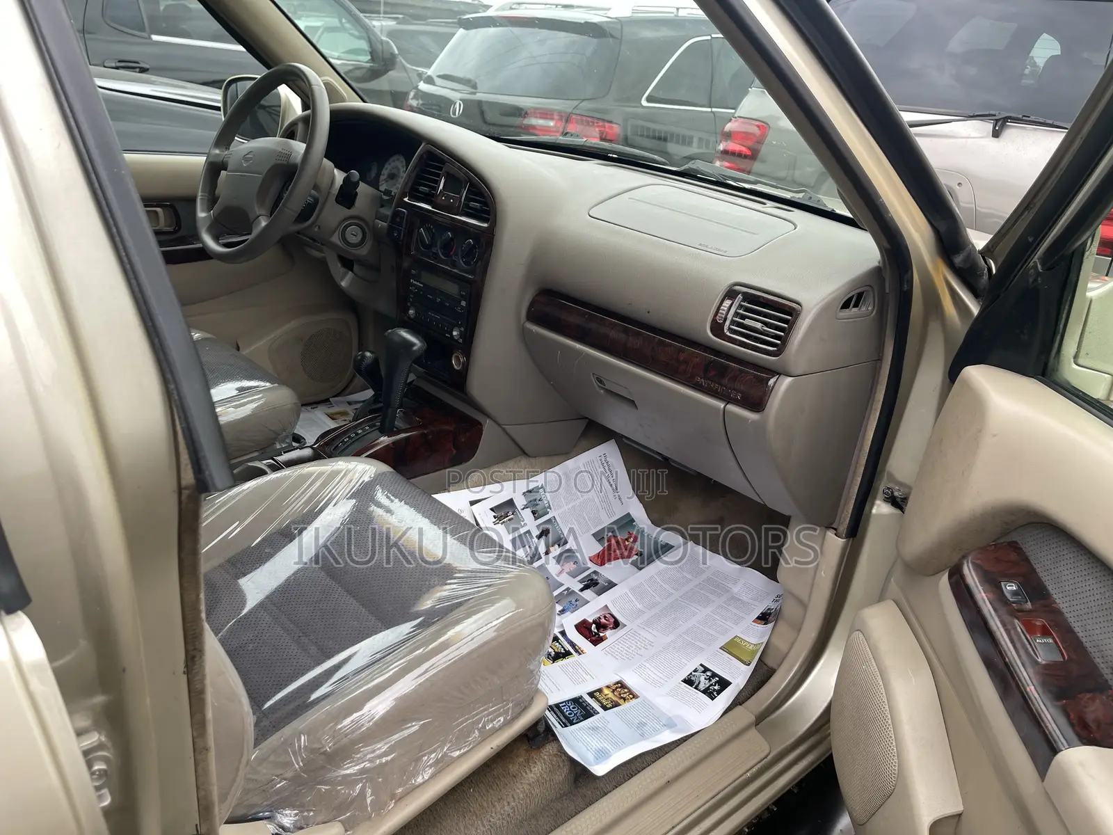 Nissan Pathfinder Automatic 2001 Gold