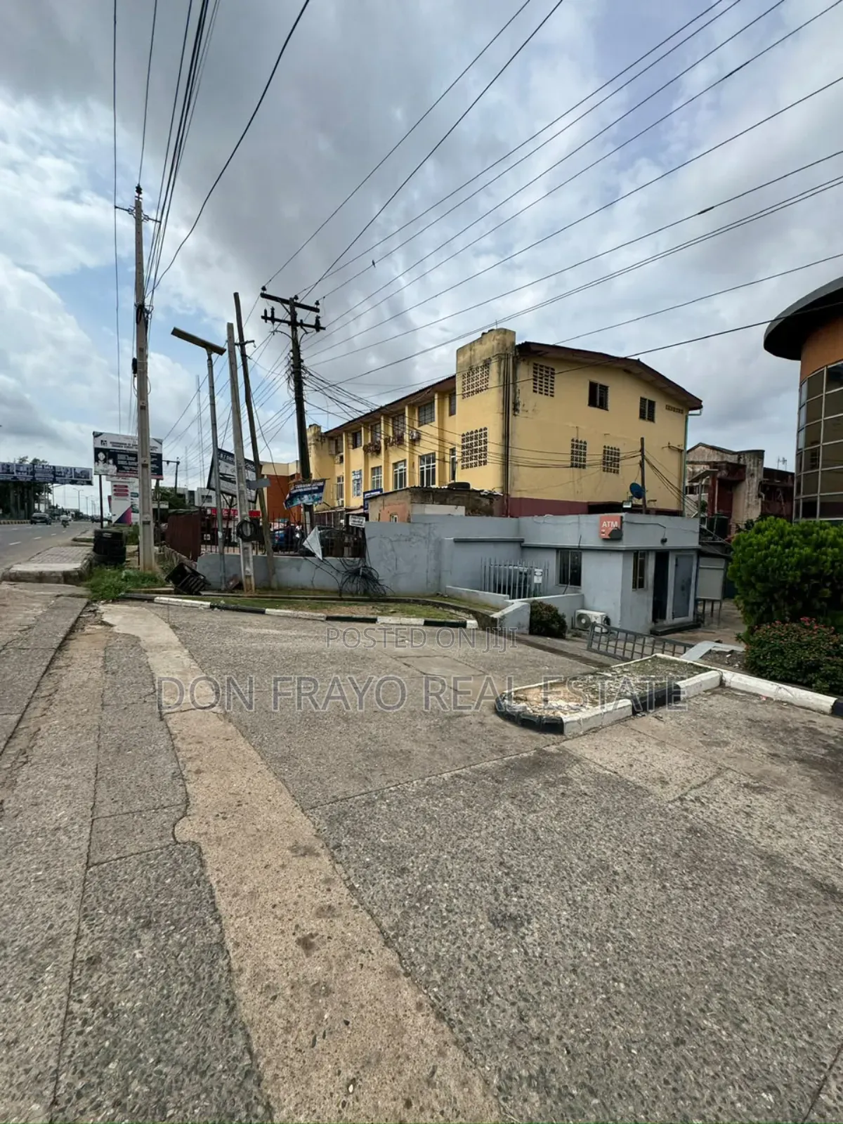 2 Floor Commercial Building for Sale at Bodija Main Road, Ibadan