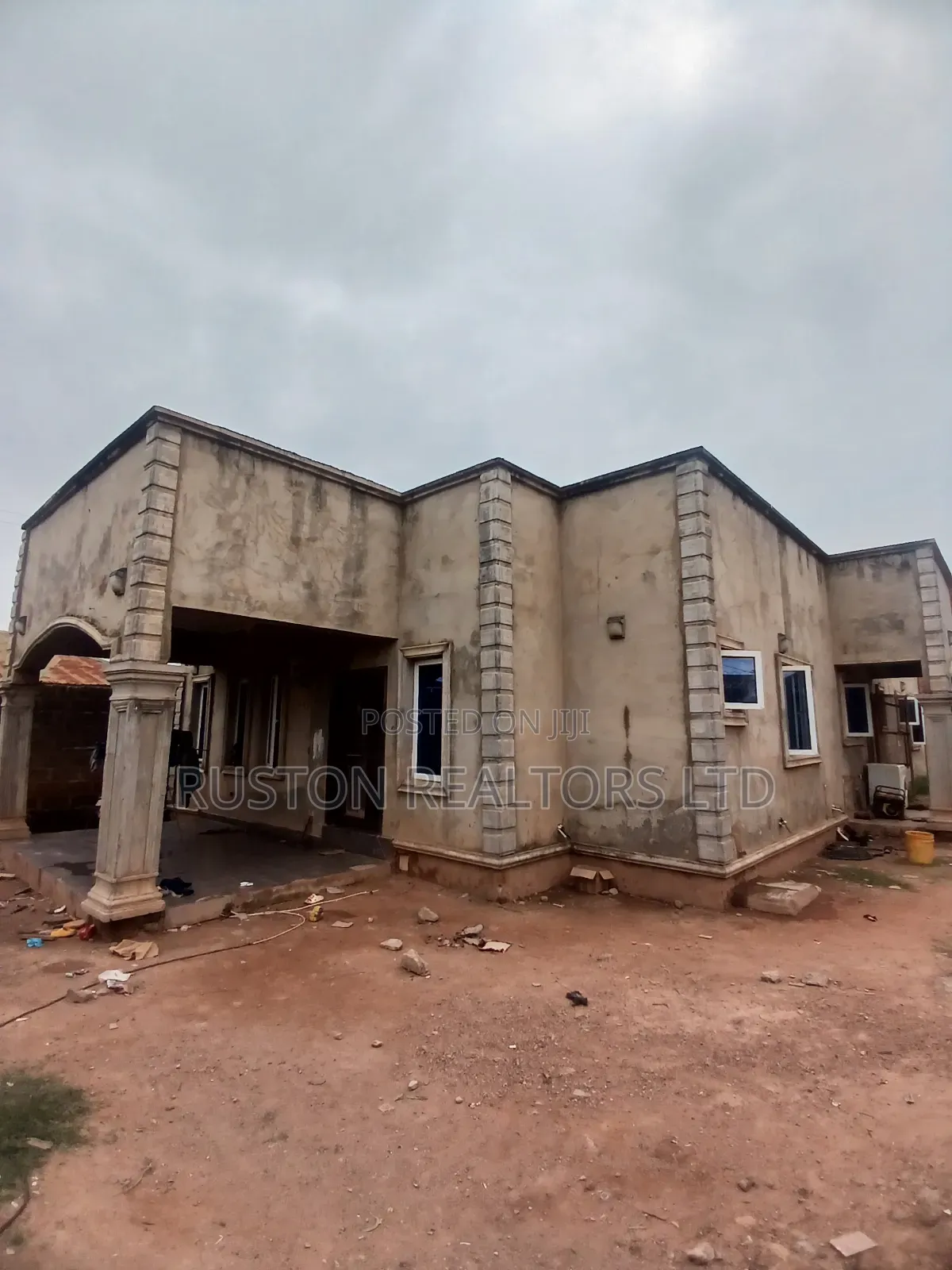 3bdrm Bungalow in Akobo for sale